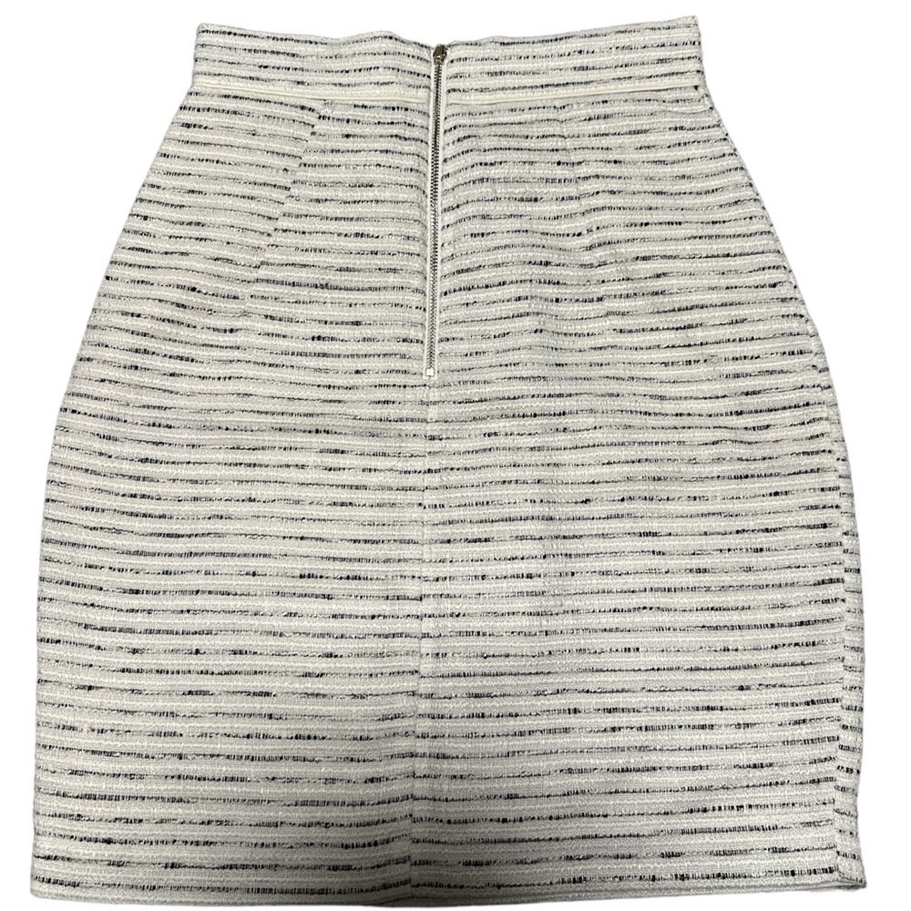 H&M Twill Skirt with Zippered Pickets — Size 4 - Picture 2 of 3